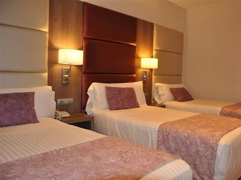 Hotel Selu Córdoba 3*,